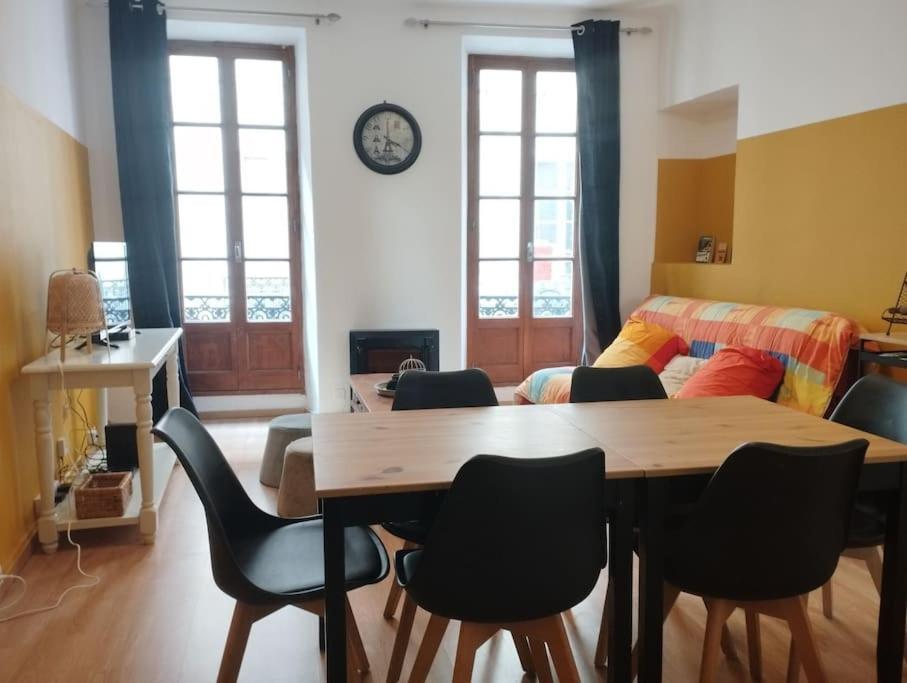 Appartement En Plein Centre. Carpentras Eksteriør bilde