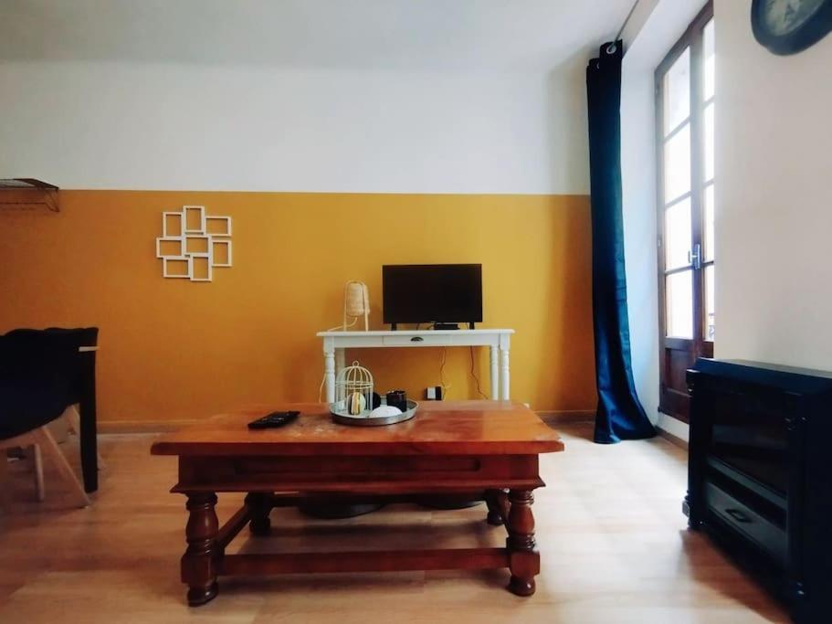 Appartement En Plein Centre. Carpentras Eksteriør bilde